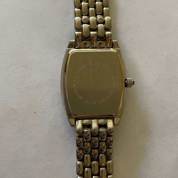 AVON Quartz Crystal Rhinestone Silver Tone Link Bezel Watch – Classic Style - Picture 4 of 9